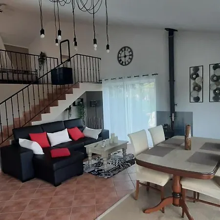 A Casa Francesa Holiday home Anceriz
